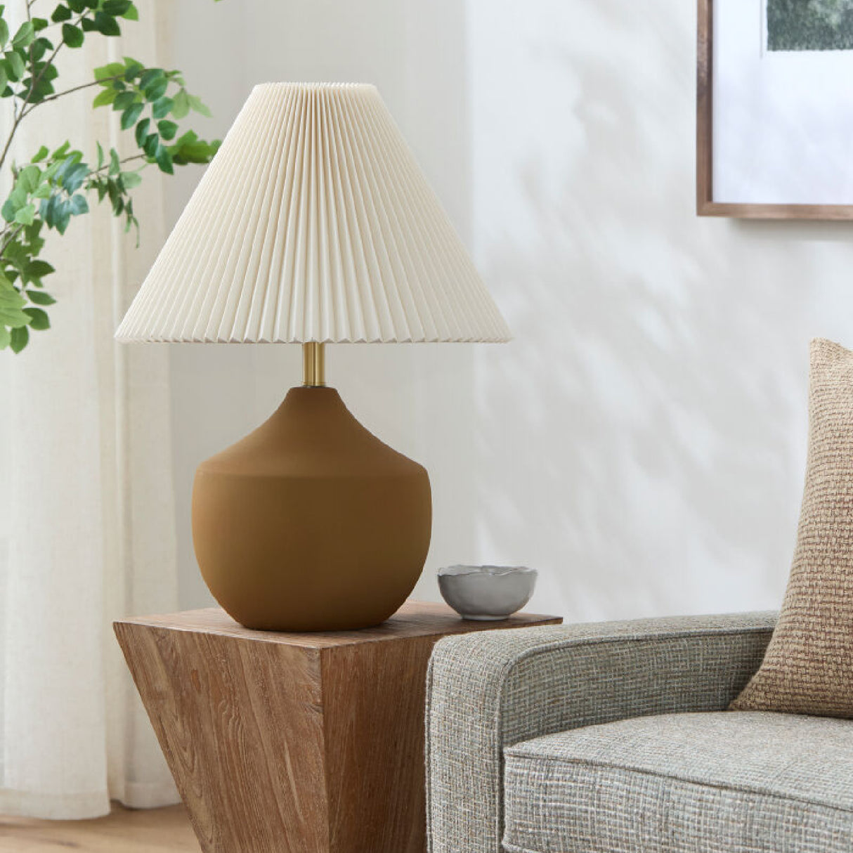 Modern European furniture - Ceramic Beige Linen Table Lamp - www.oroa.com | Oroa.com