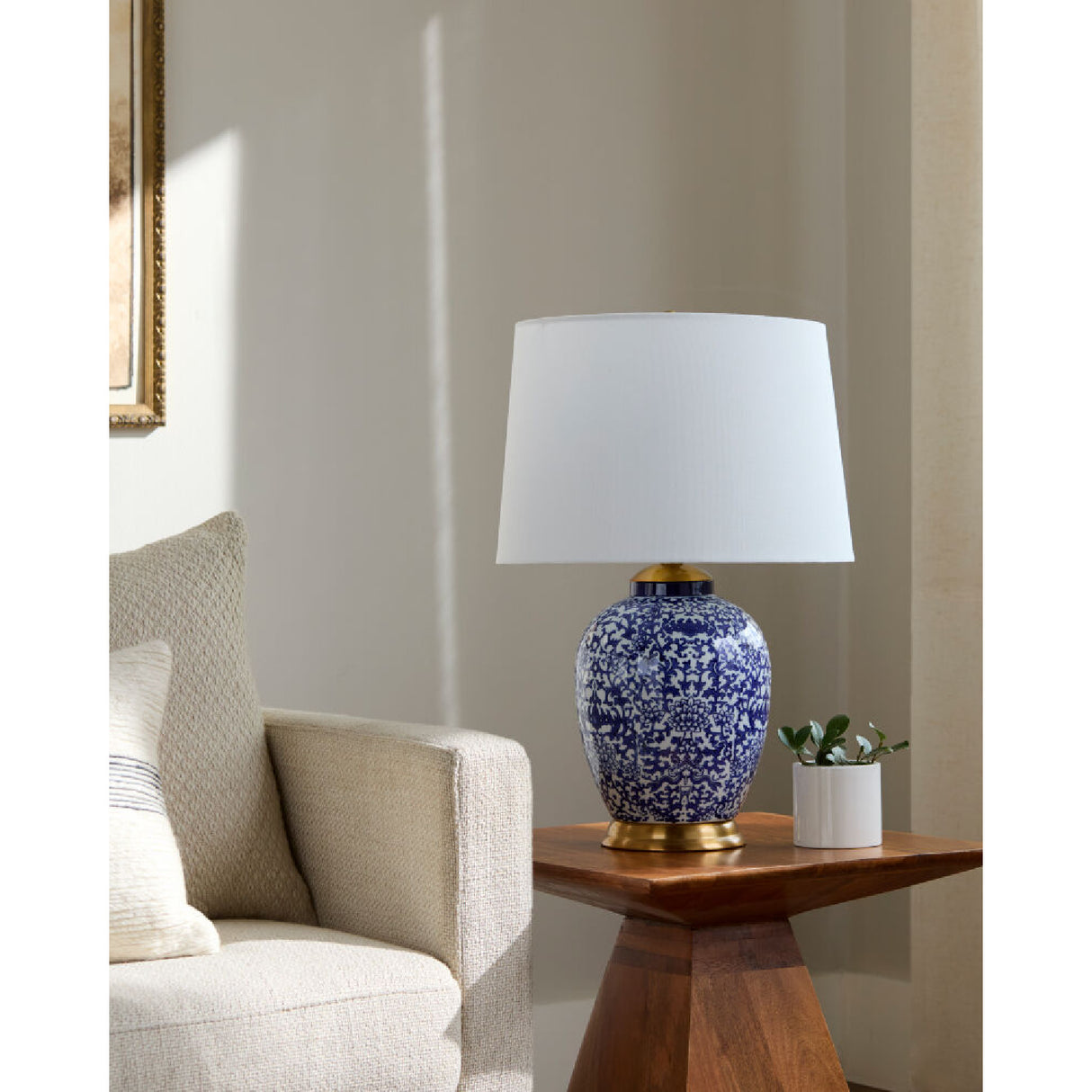 Modern European furniture - Blue Floral Ceramic Table Lamp - www.oroa.com | Oroa.com