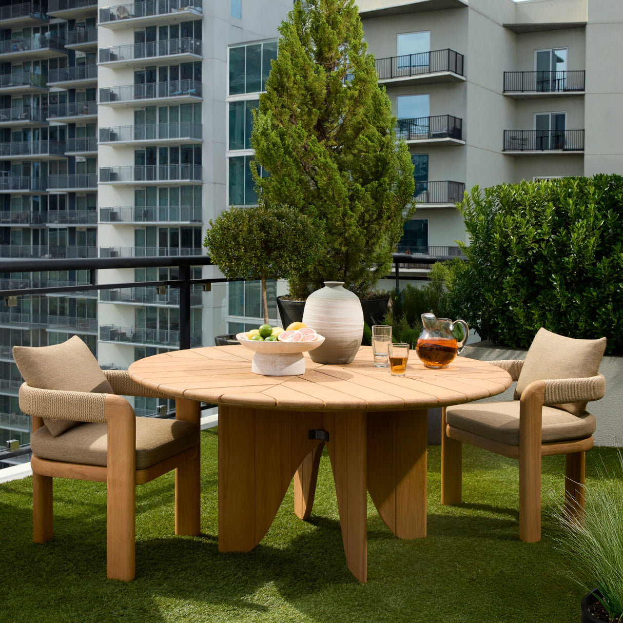 Modern European furniture - Cushioned Teak Outdoor Dining Chair - www.oroa.com | Oroa.com