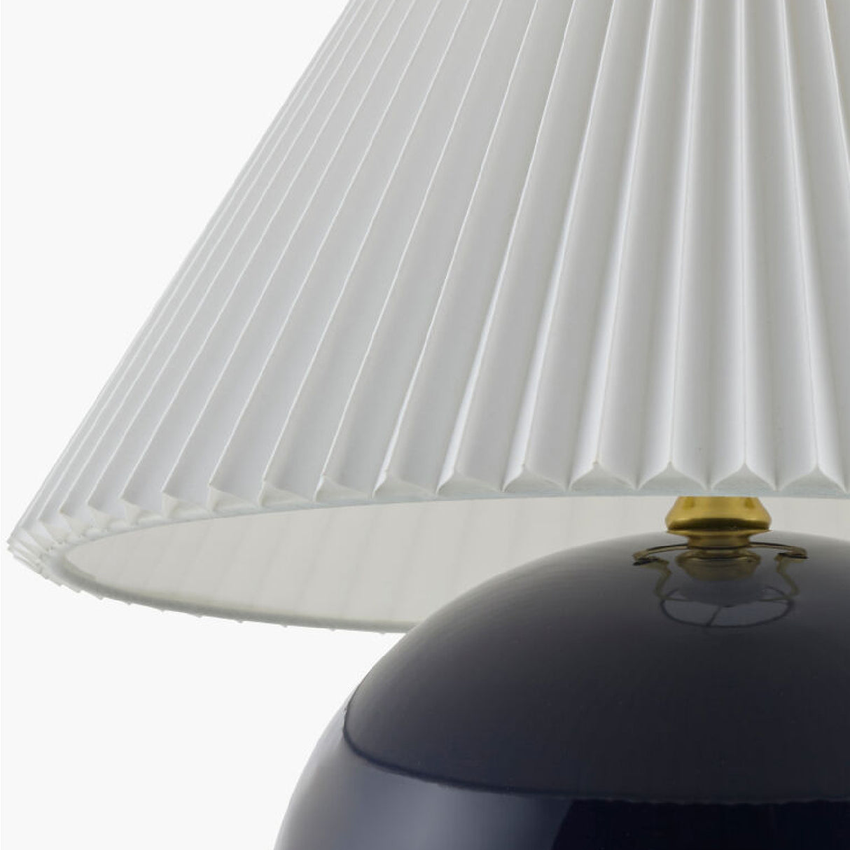 Modern European furniture - Pleated White Fabric Table Lamp - www.oroa.com | Oroa.com