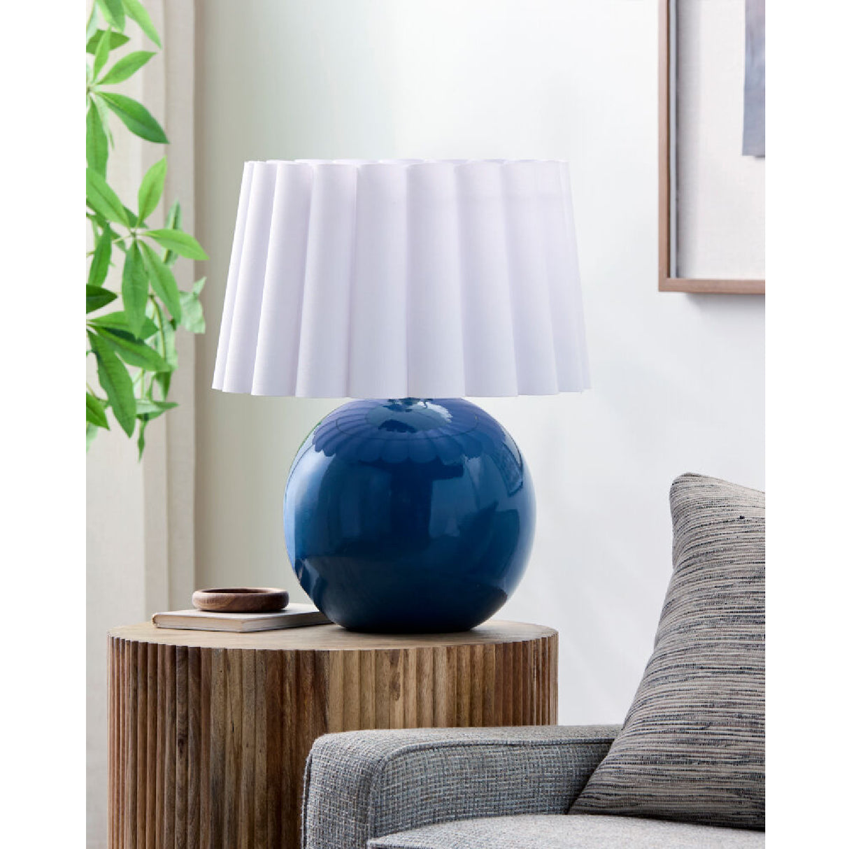 Modern European furniture - Scalloped White Fabric Table Lamp - www.oroa.com | Oroa.com