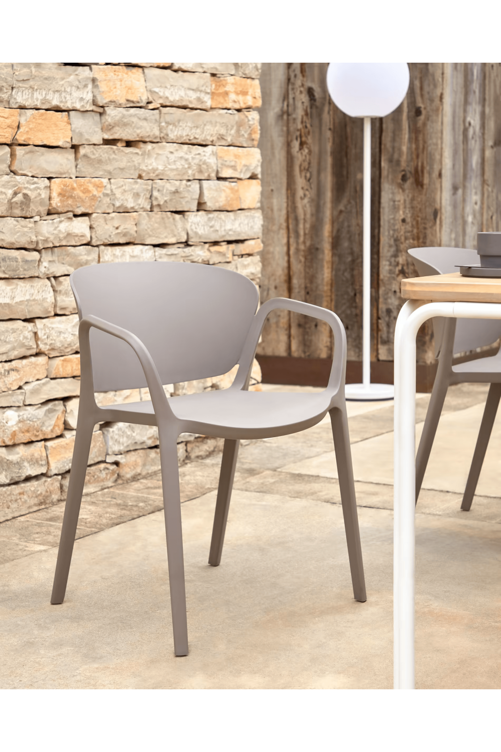 Molded Stackable Garden Armchair (4) | Oroa.com