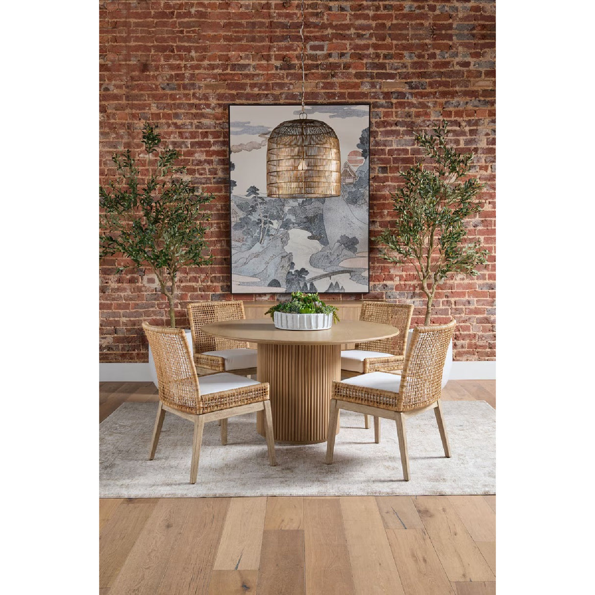 Round Natural Oak Dining Table | Oroa.com