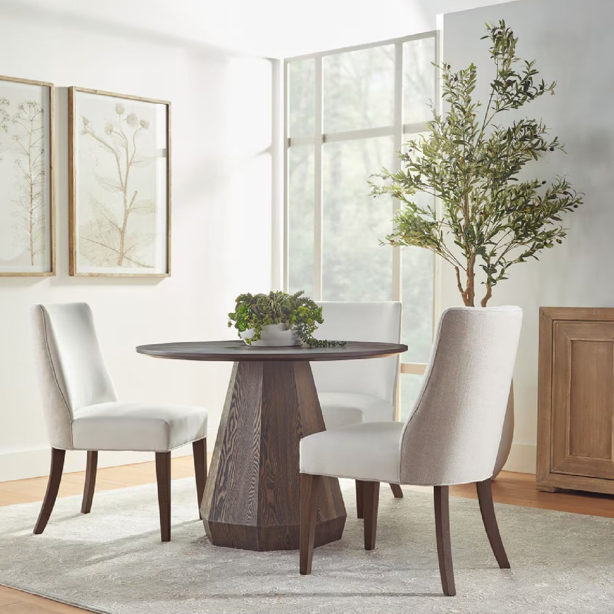 Round Wooden Dining Table | Oroa.com