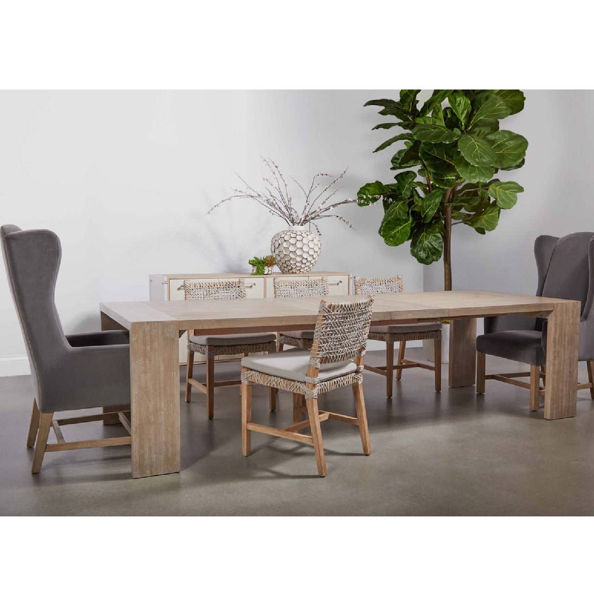 Natural Acacia Extendable Dining Table | Oroa.com