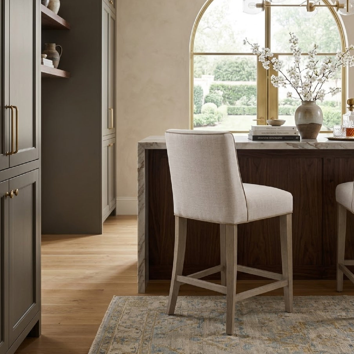 Two-Toned Counter Stool | Oroa.com