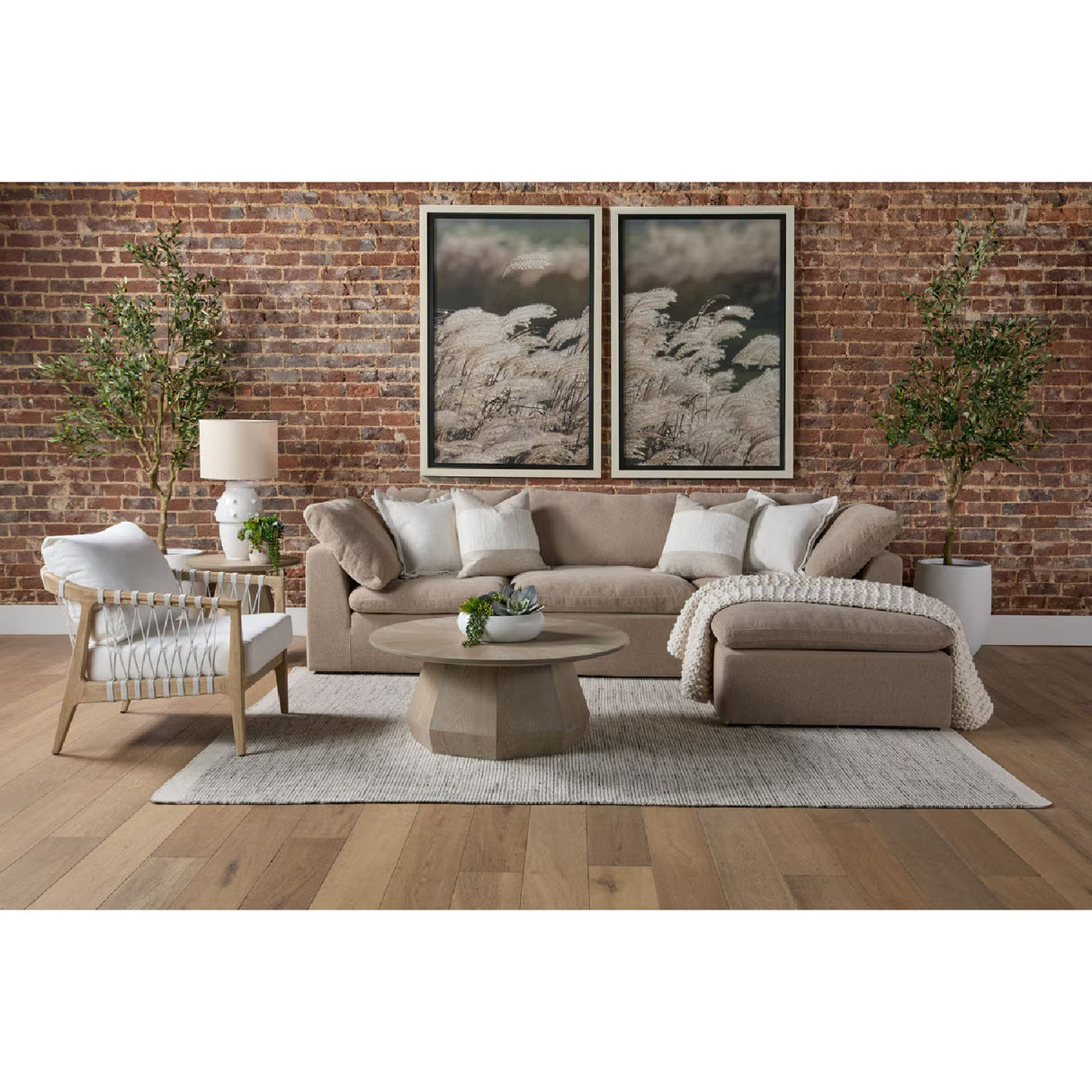 Modern European furniture - Cushioned Modular Sofa Chair - www.oroa.com | Oroa.com