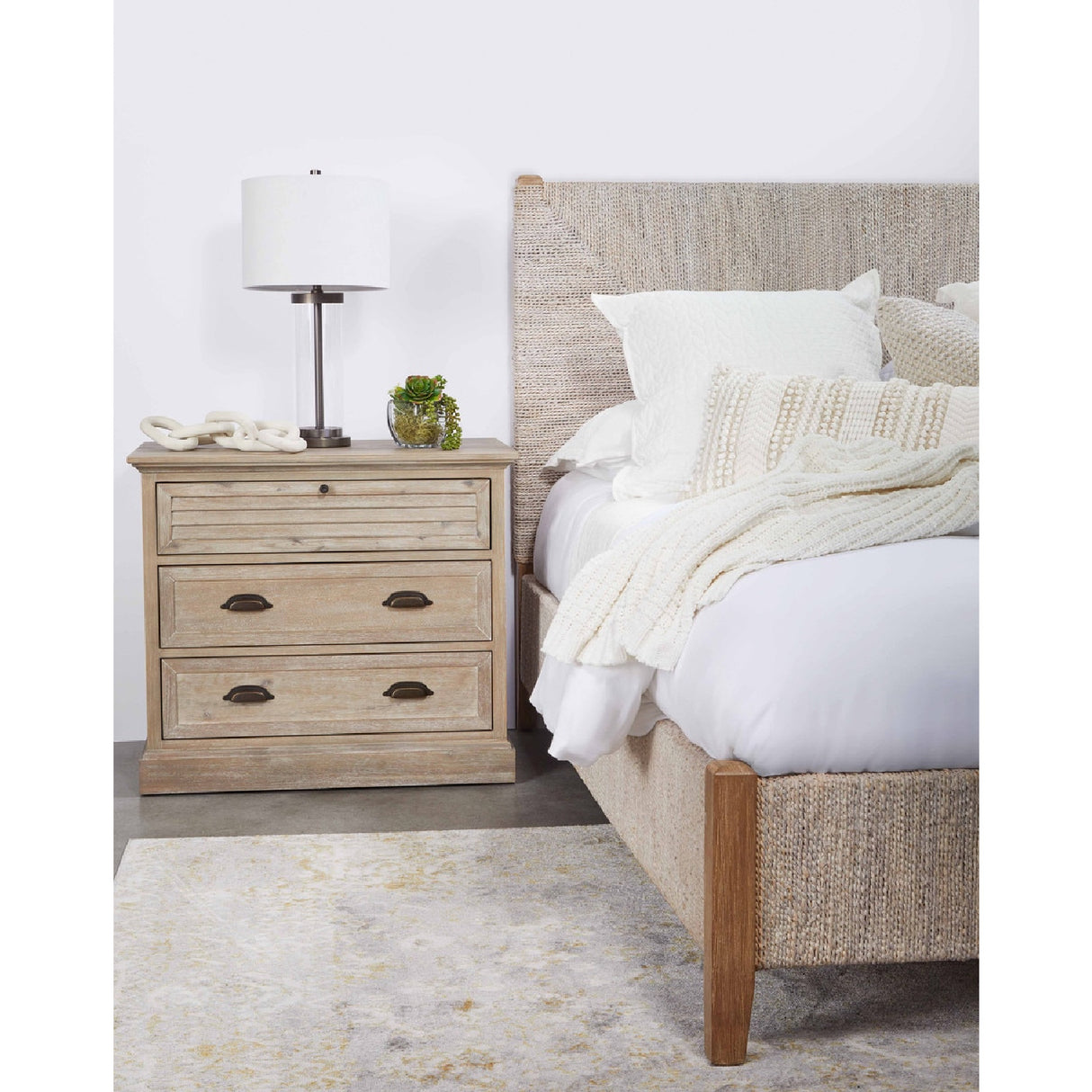 Whitewashed Abaca Rope Bed | Oroa.com