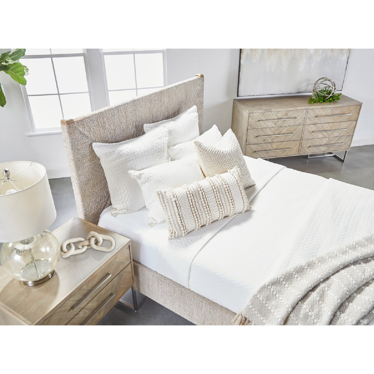 Whitewashed Abaca Rope Bed | Oroa.com