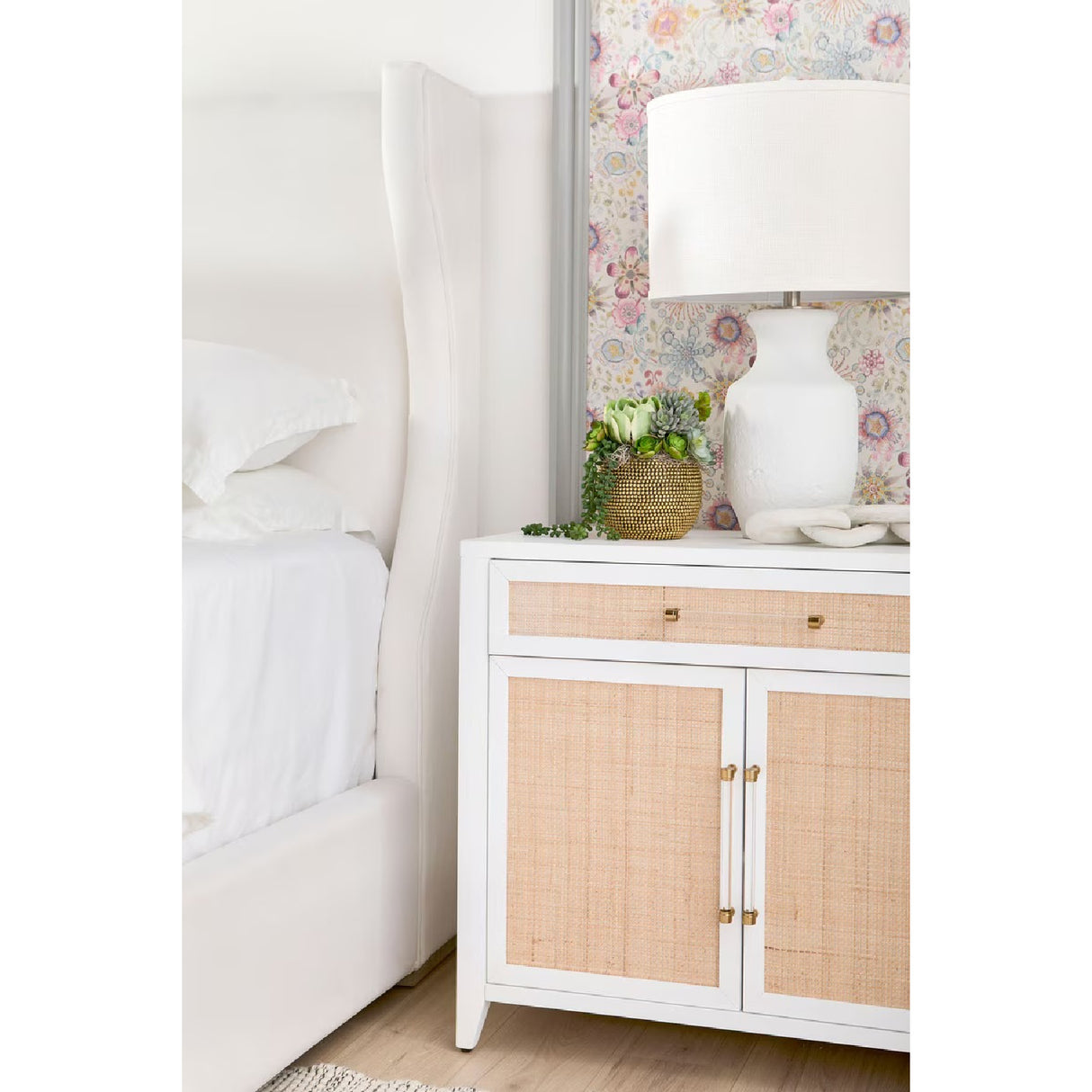 Wing-Shaped Headboard Queen Bed | Oroa.com