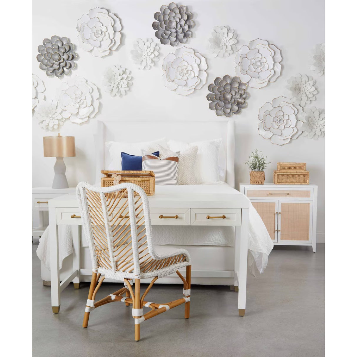 White Upholstered Bed | Oroa.com