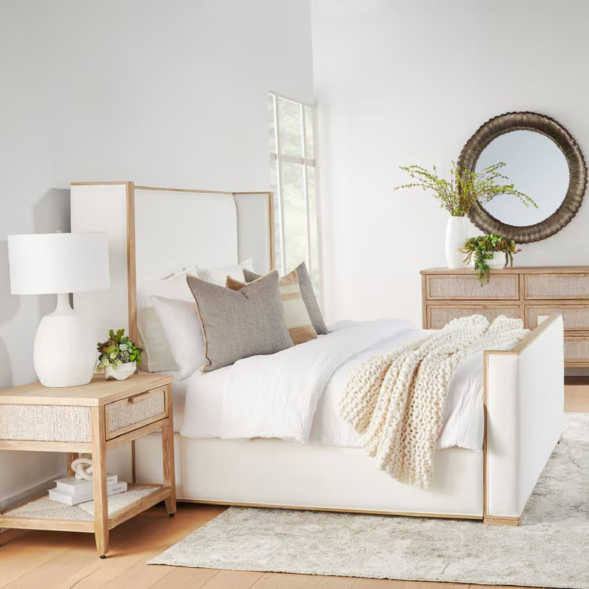White Upholstered Bed | Oroa.com