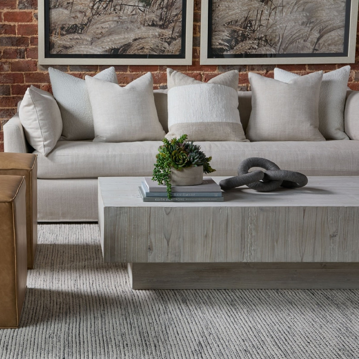 Whitewashed Pine Wood Coffee Table | Oroa.com