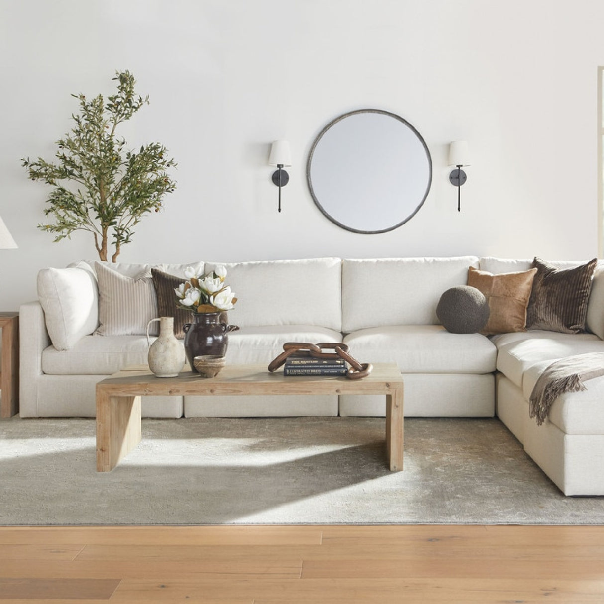 Natural Pine Wood Coffee Table | Oroa.com