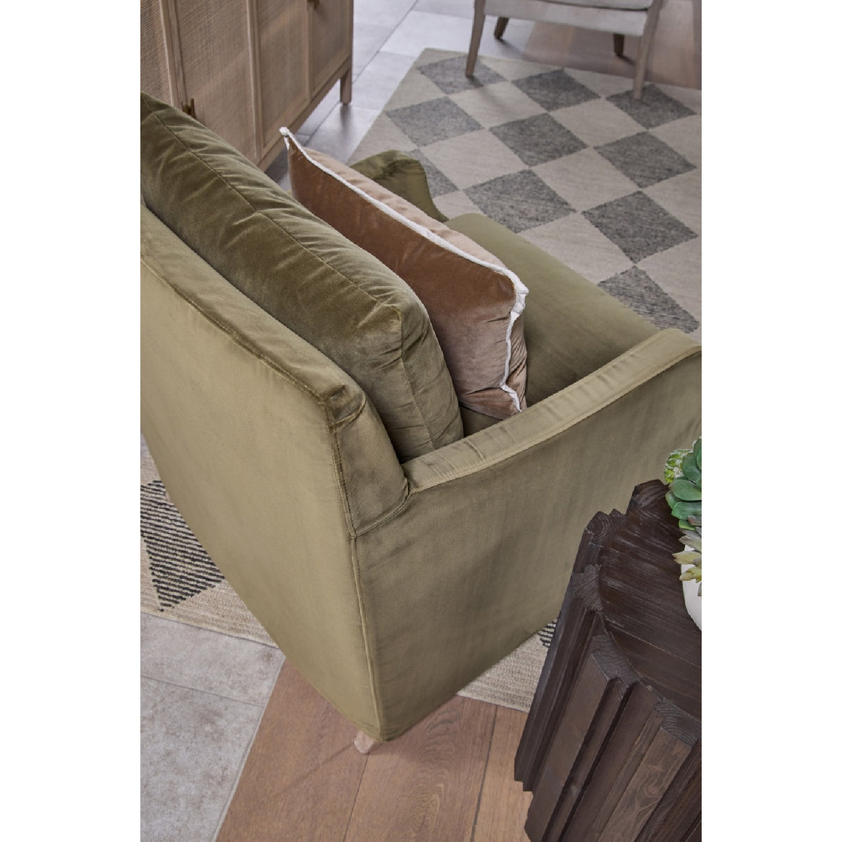 Fluted Pine Accent Table | Oroa.com