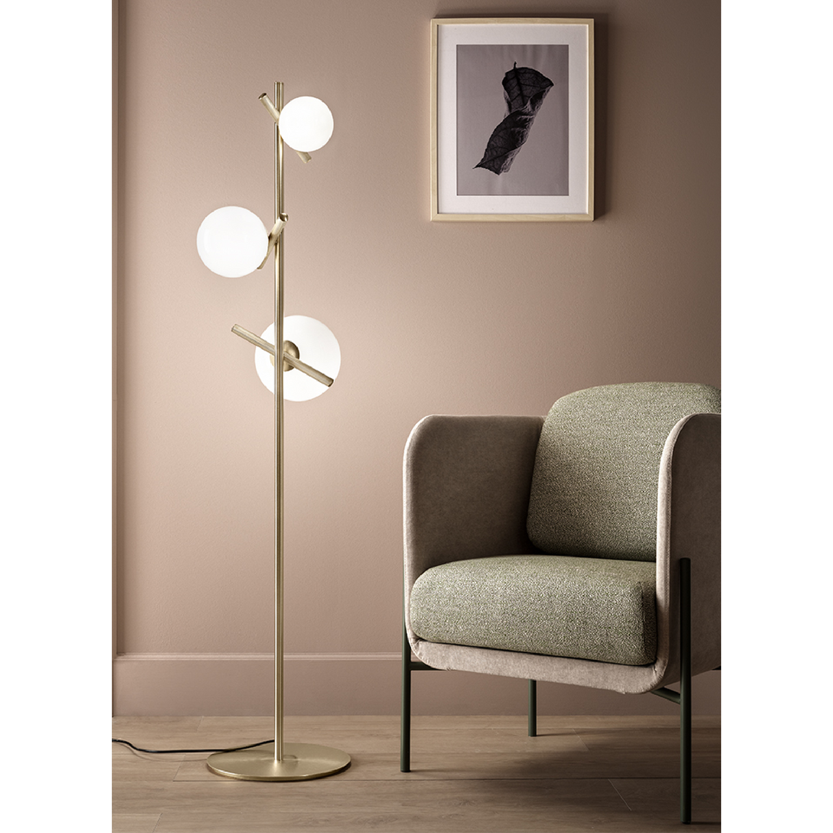 3-Glass Orbs Table Lamp | Oroa.com