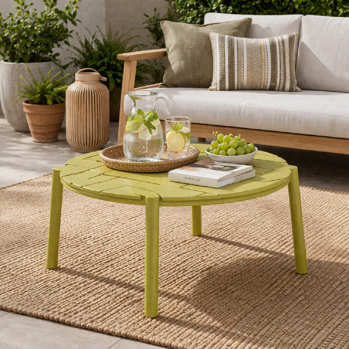 Slatted Round Outdoor Coffee Table | Oroa.com