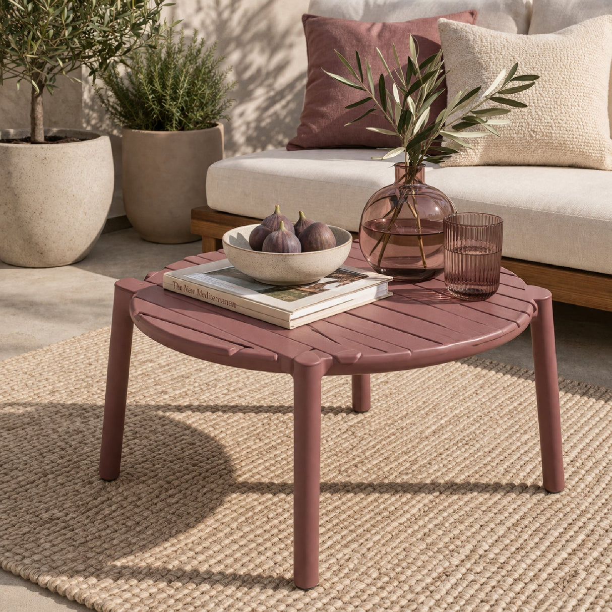 Slatted Round Outdoor Coffee Table | Oroa.com