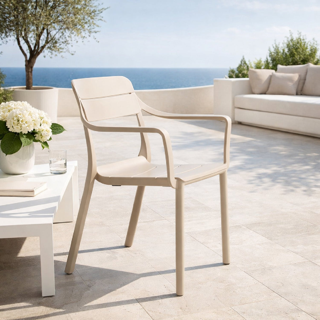 Fiberglass Outdoor Monobloc Dining Armchair | Oroa.com