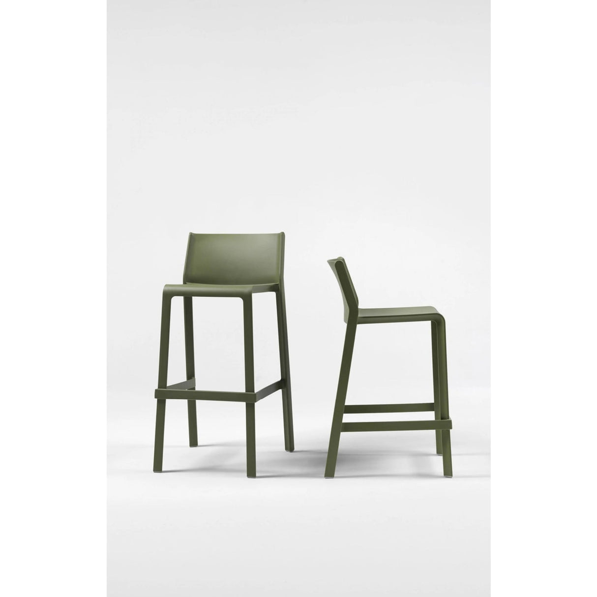 Minimalist Outdoor Bar Stool | Oroa.com