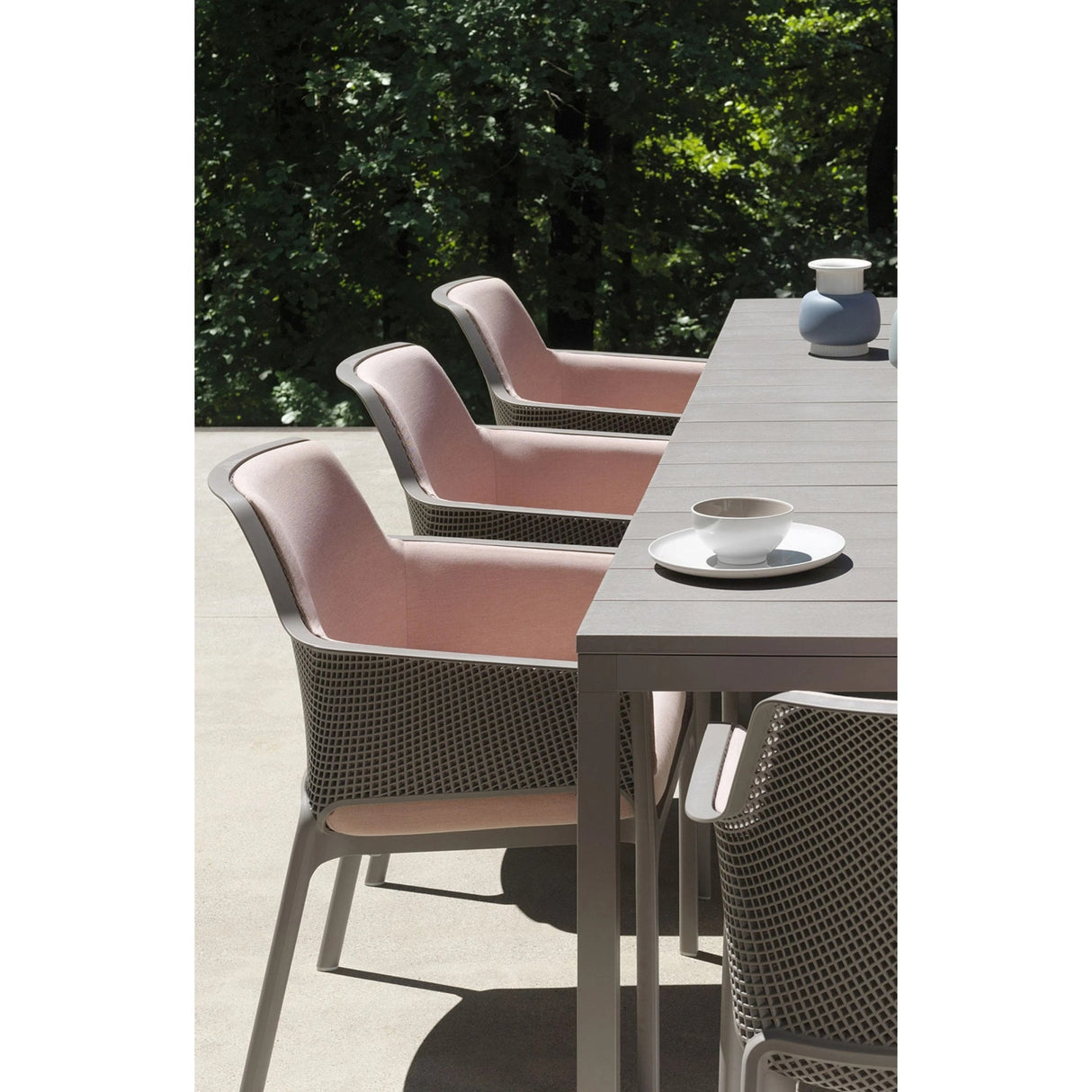 Aluminum Framed Extendible Outdoor Dining Table | Oroa.com
