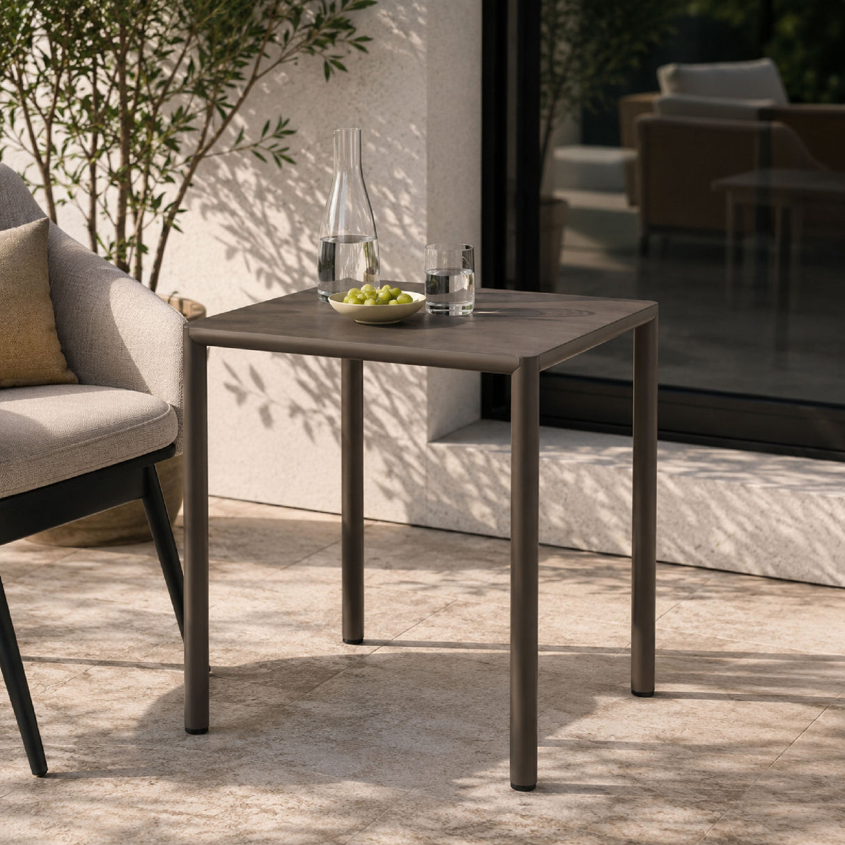 Aluminum Adjustable Outdoor Dining Table | Oroa.com