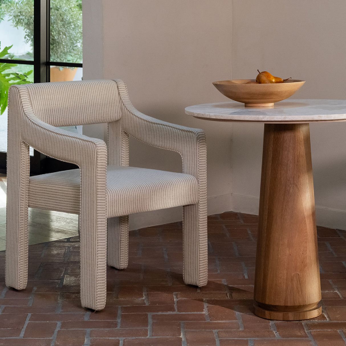 Modern European furniture - Round Marble Pedestal Coffee Table - www.oroa.com | Oroa.com