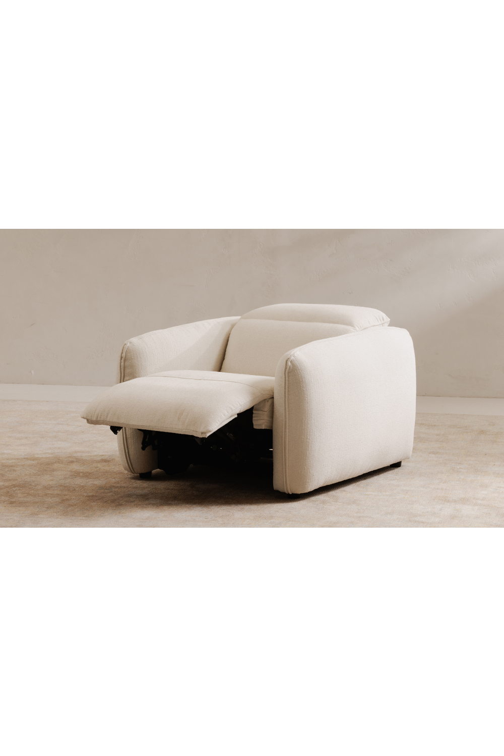 Modern European furniture - Power Recliner Lounge Chair - www.oroa.com | Oroa.com