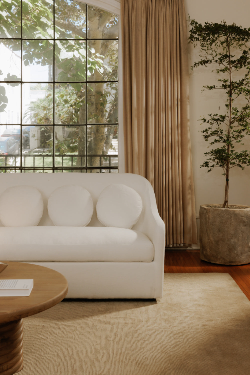 Modern European furniture - Curved Back Upholstered Sofa - www.oroa.com | Oroa.com
