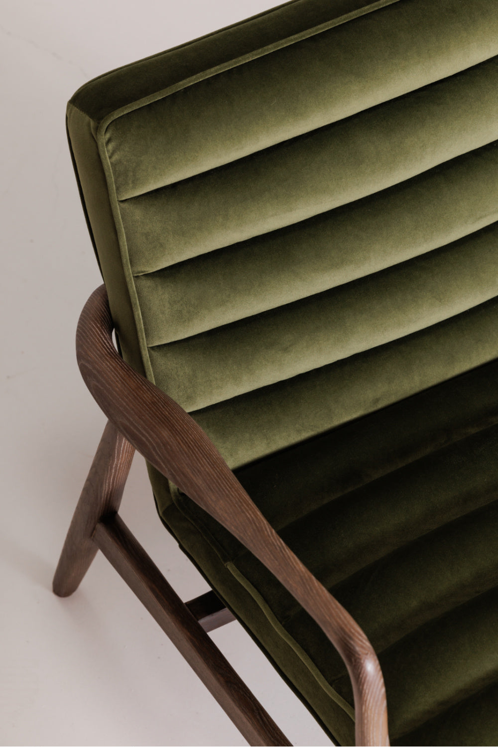 Modern European furniture - Green Velvet Tufted Lounge Chair - www.oroa.com | Oroa.com