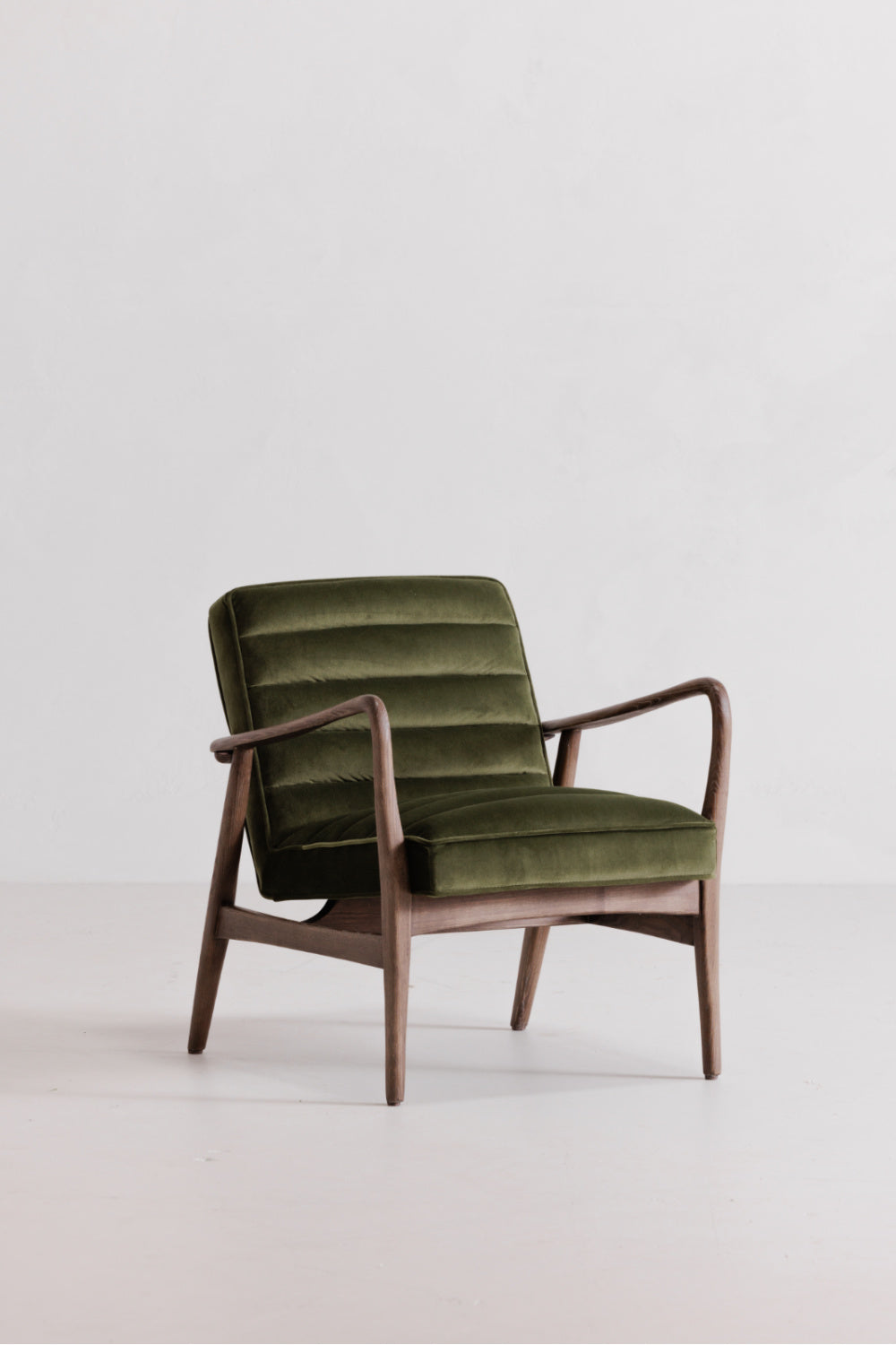 Modern European furniture - Green Velvet Tufted Lounge Chair - www.oroa.com | Oroa.com