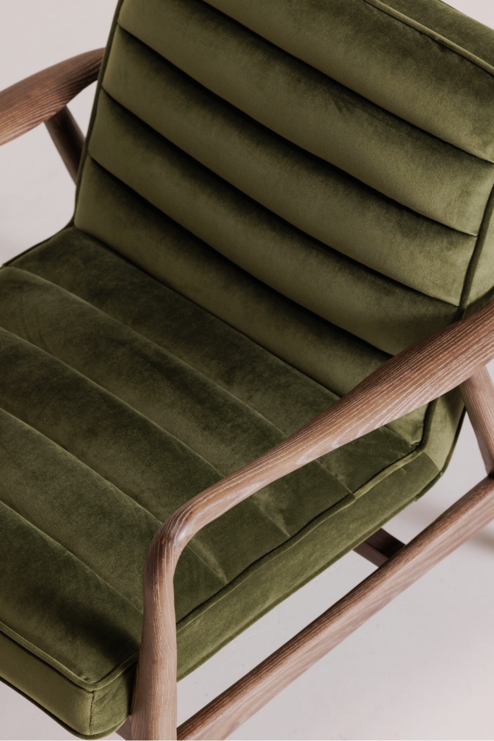 Modern European furniture - Green Velvet Tufted Lounge Chair - www.oroa.com | Oroa.com