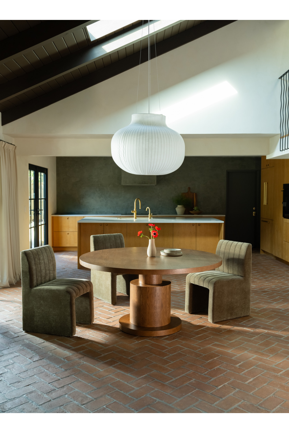 Modern European furniture - Round Oak Dining Table - www.oroa.com | Oroa.com