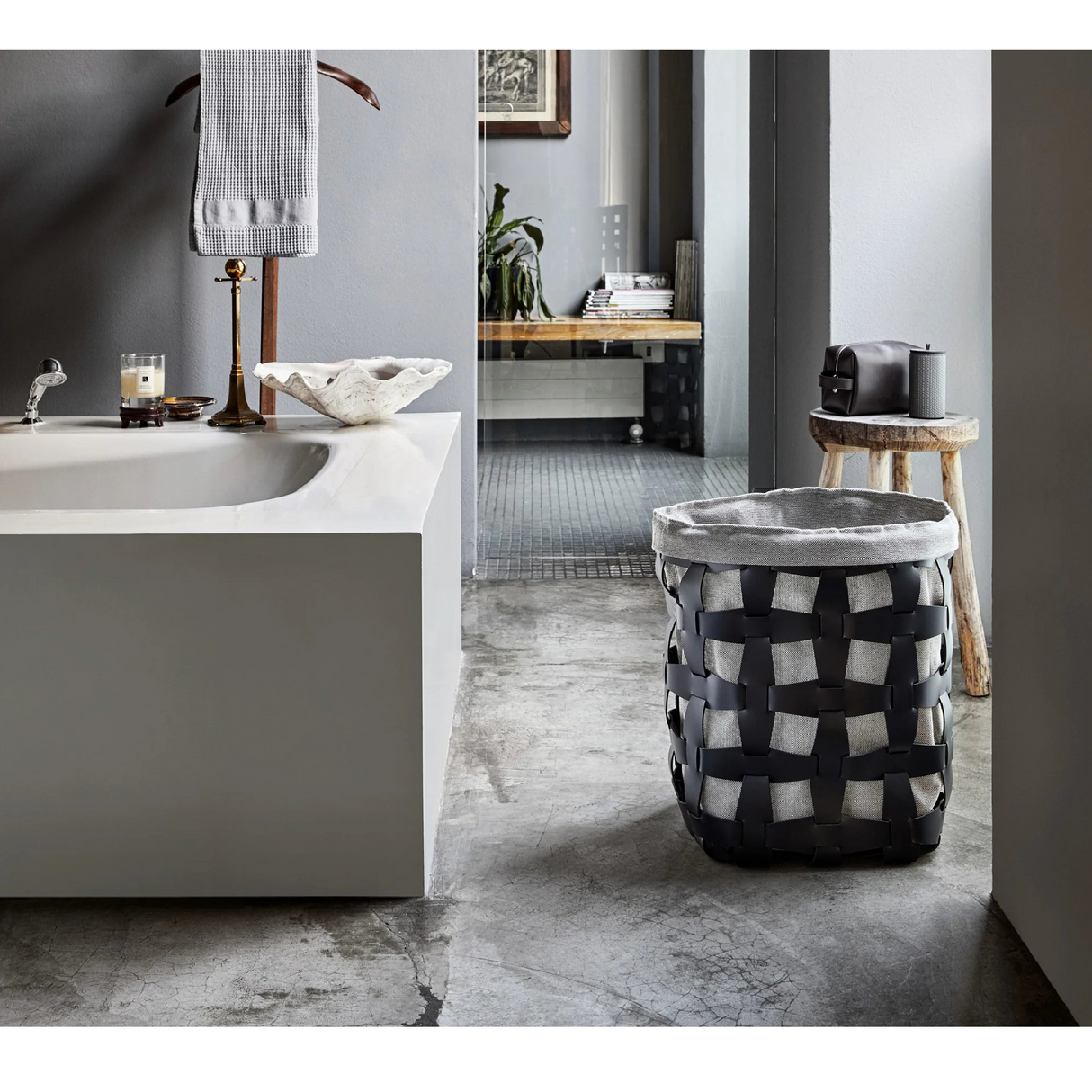 Woven Leather Outdoor Basket | Oroa.com