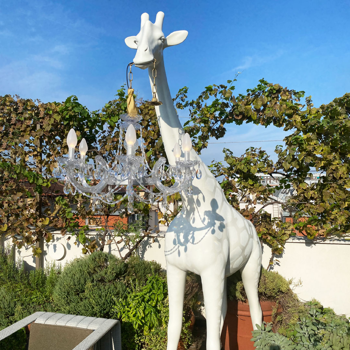 Outdoor Giraffe Statue Chandelier | Oroa.com