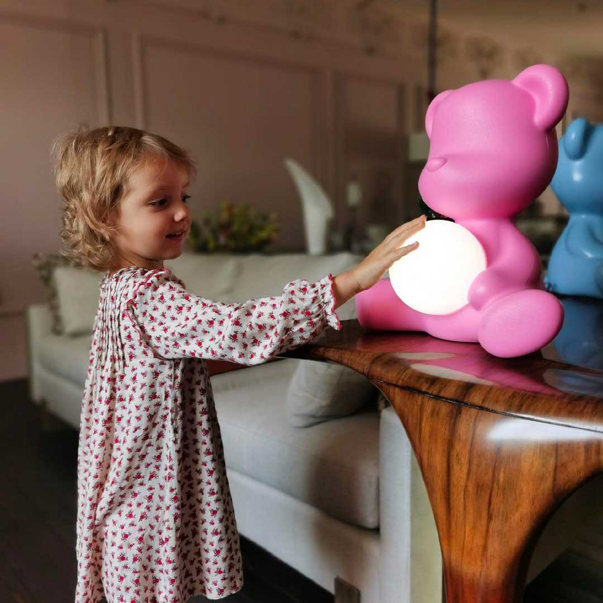 Rechargeable Table Lamp | Oroa.com
