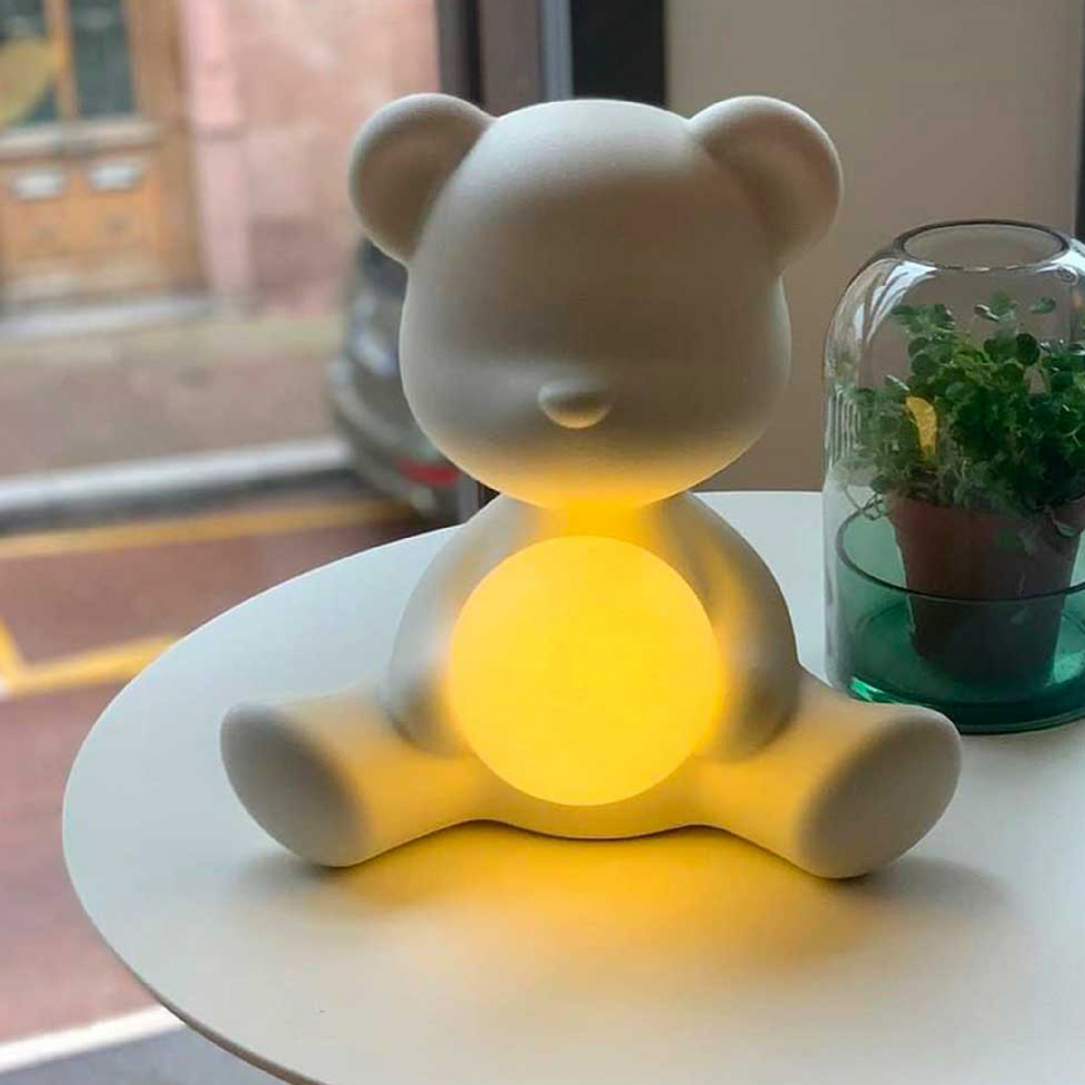 Rechargeable Table Lamp | Oroa.com