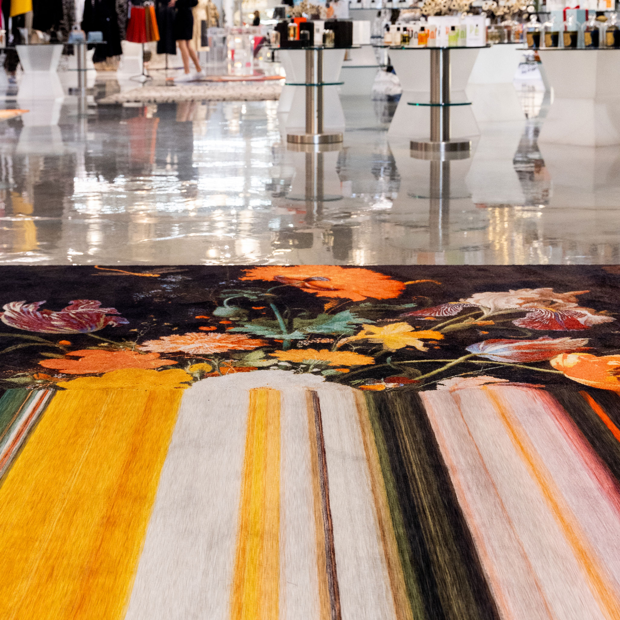 Modern Floral Print Rug 6'6" x 10' | Oroa.com