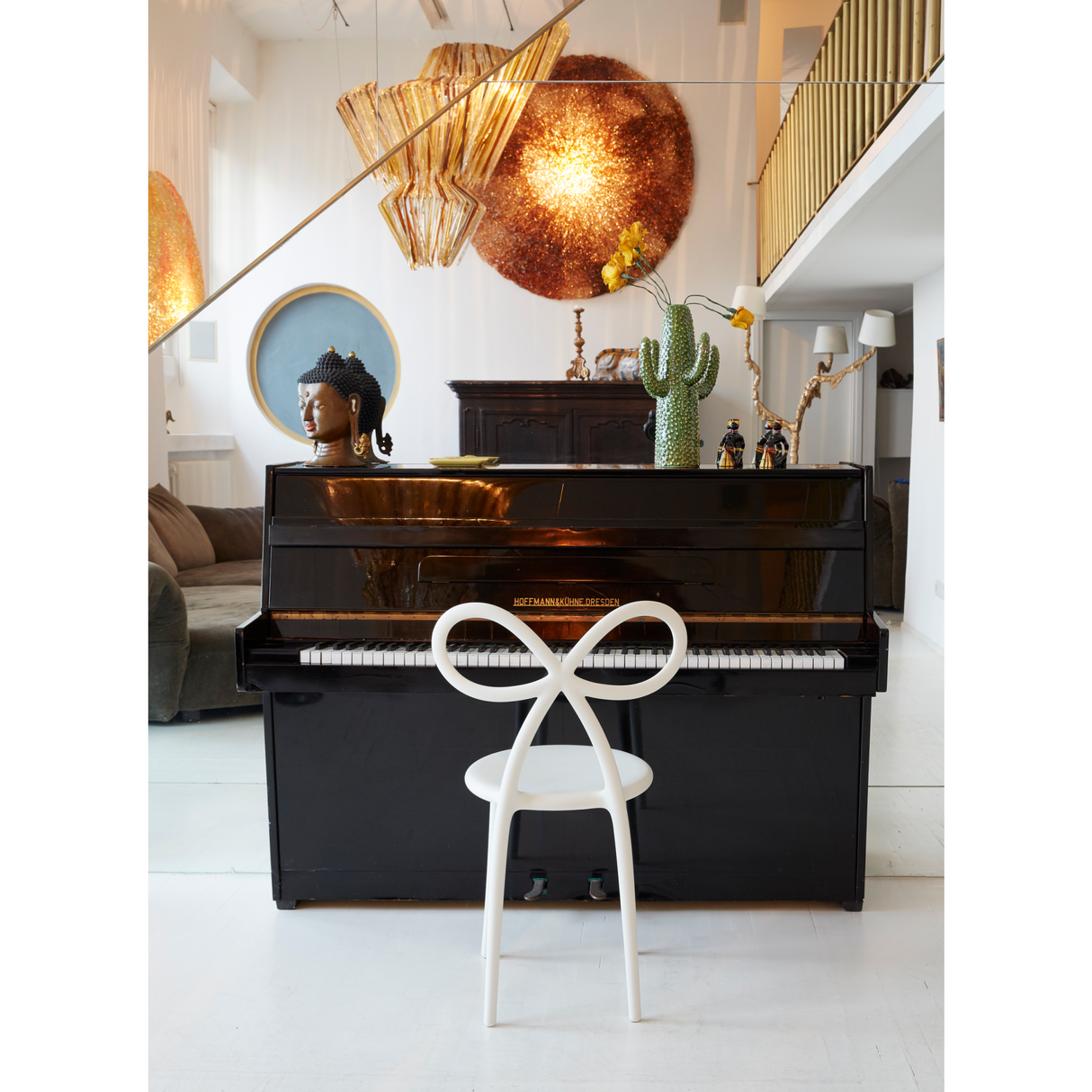 Bow Design Dining Chair | Oroa.com