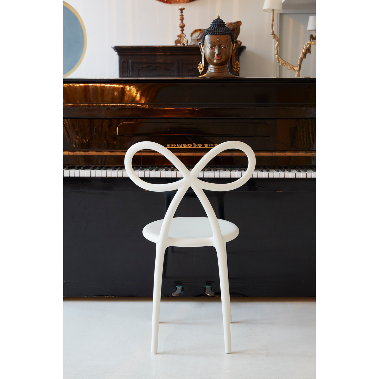 Bow Design Dining Chair | Oroa.com