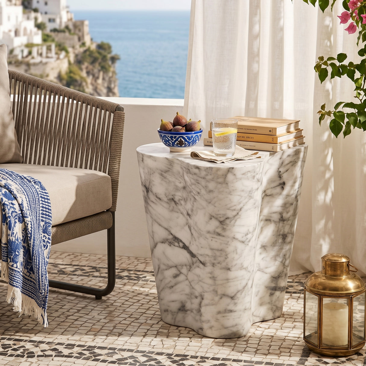 Marble-Look Indoor/Outdoor Side Table L | Oroa.com