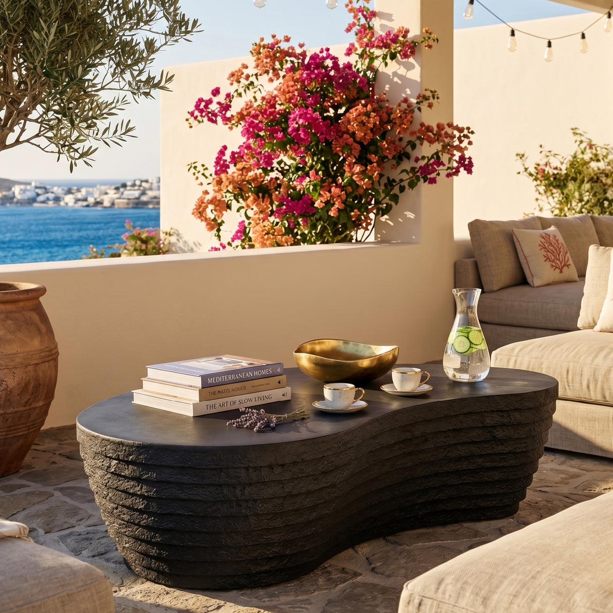 Black Curved Indoor/Outdoor Coffee Table | Oroa.com