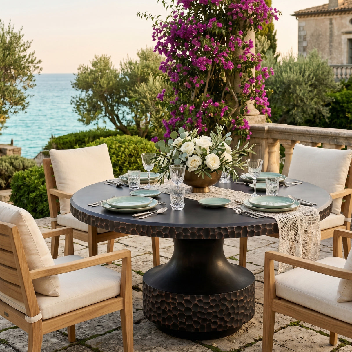 Black Concrete Indoor/Outdoor Dining Table | Oroa.com