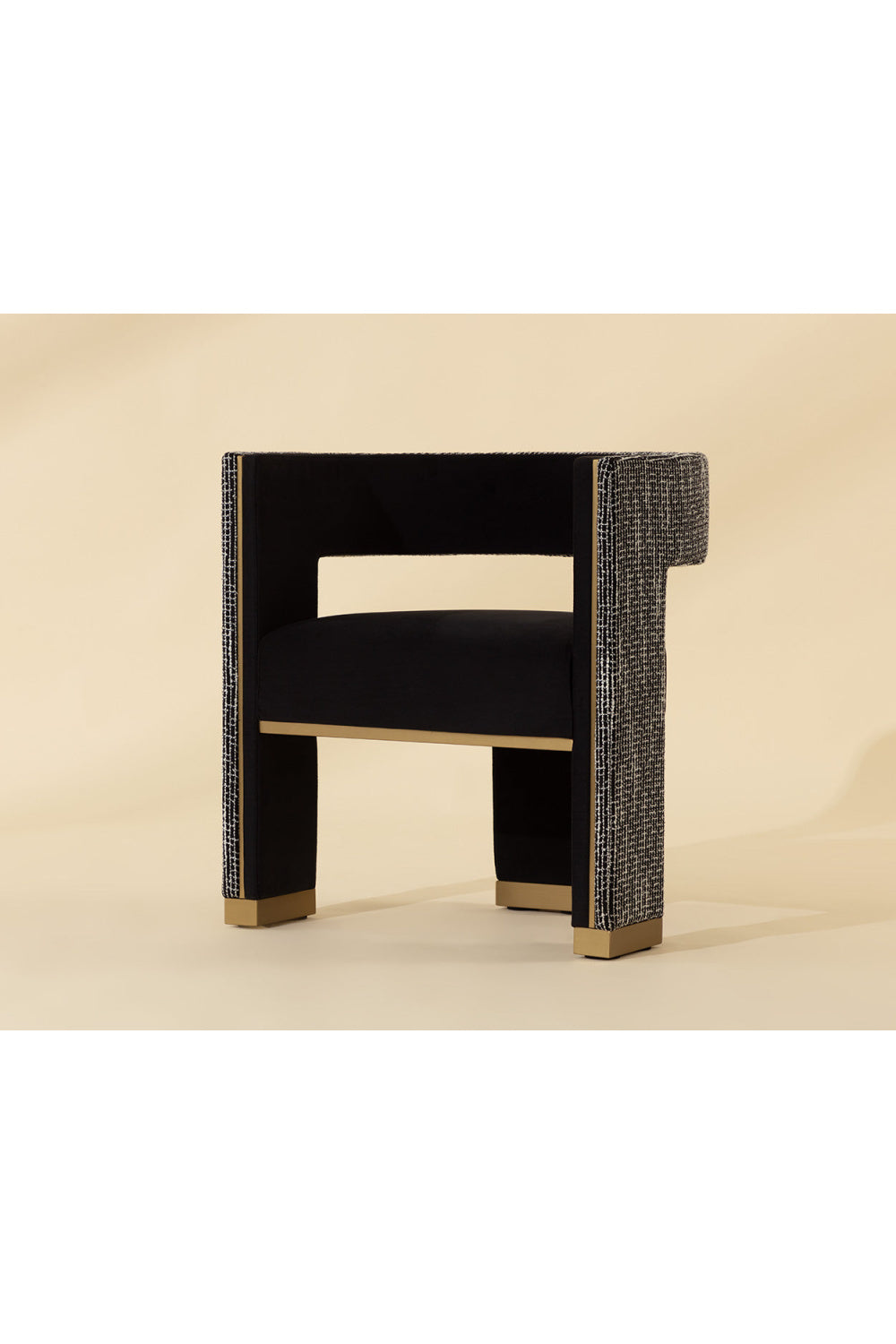 Modern European furniture - Curved 3-Legged Dining Chair - www.oroa.com | Oroa.com