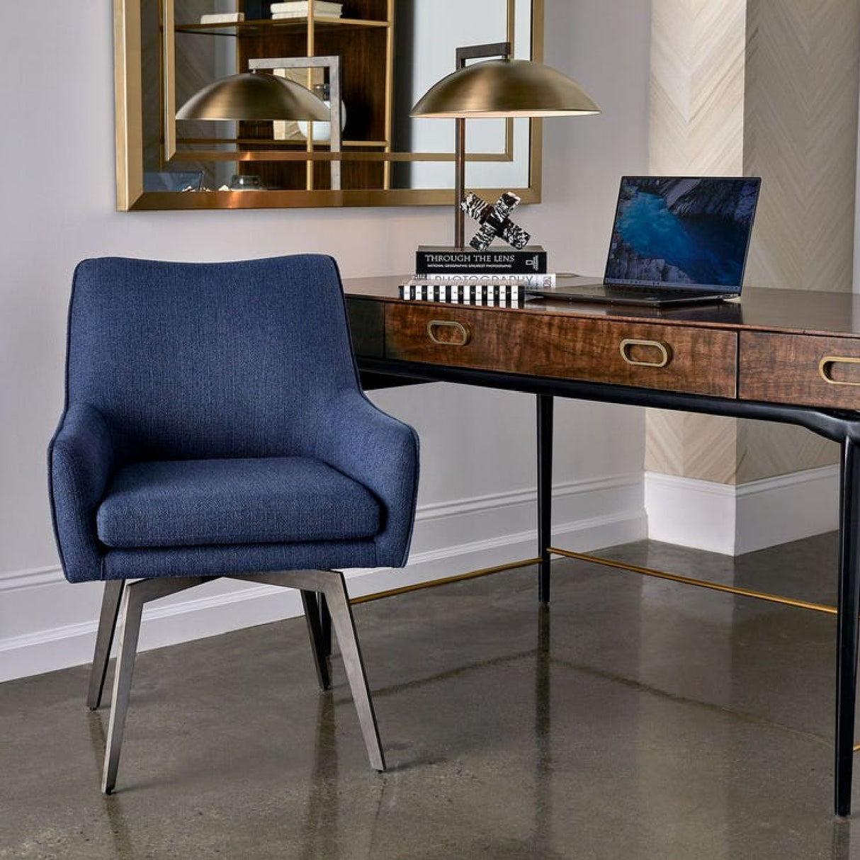Button-Tufted Lounge Chair | Oroa.com