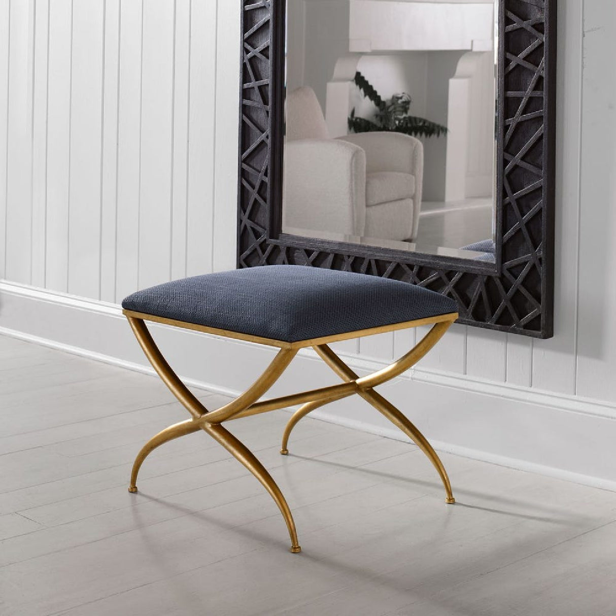 Curved Gold Frame Bench S | Oroa.com