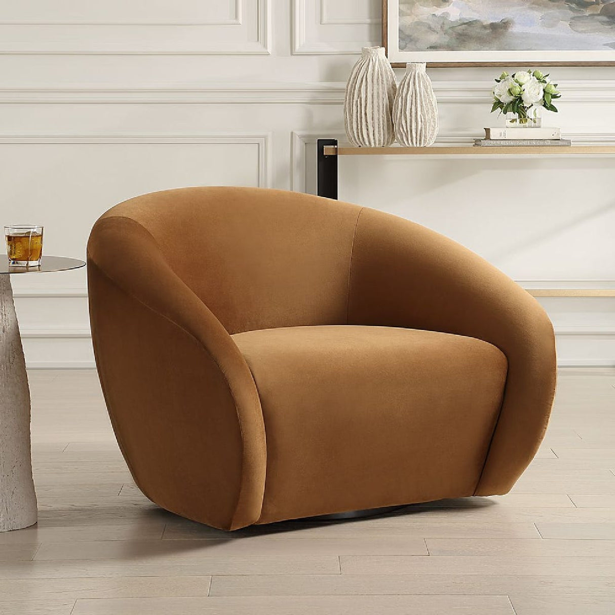 Curved-Back Velvet Swivel Chair | Oroa.com