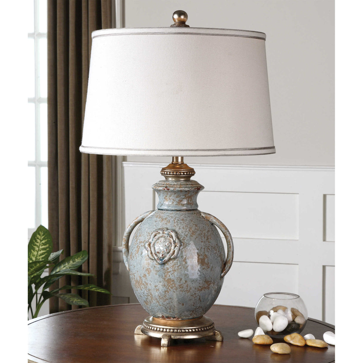 Amphora-Inspired Ceramic Table Lamp | Oroa.com