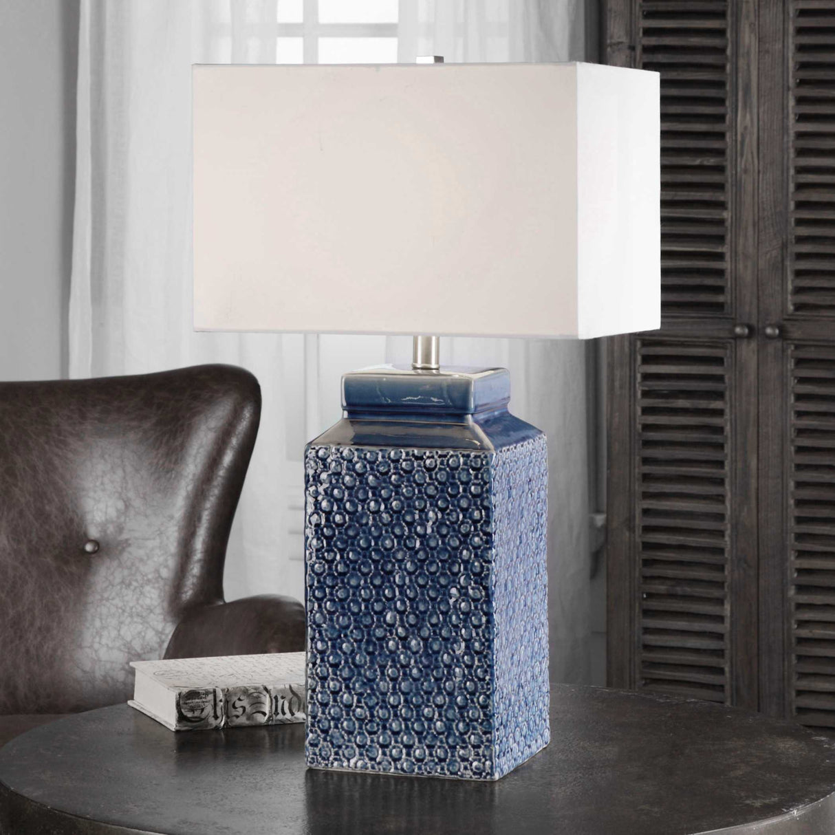 Textured Blue Ceramic Table Lamp | Oroa.com