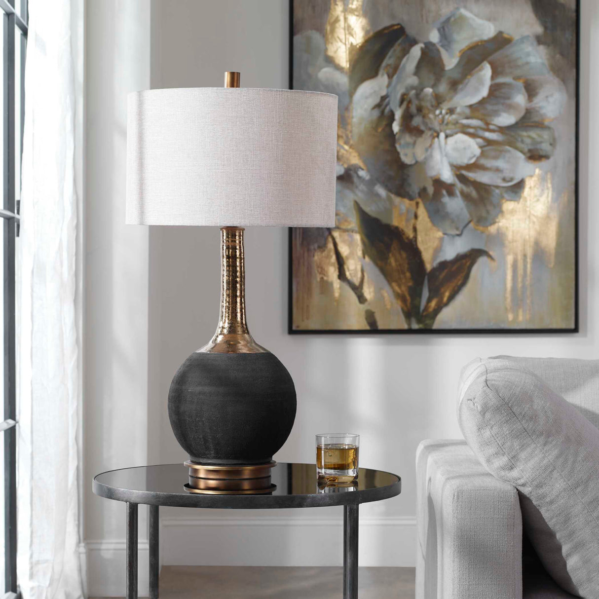 Modern European furniture - Rounded Black Ceramic Table Lamp - www.oroa.com | Oroa.com
